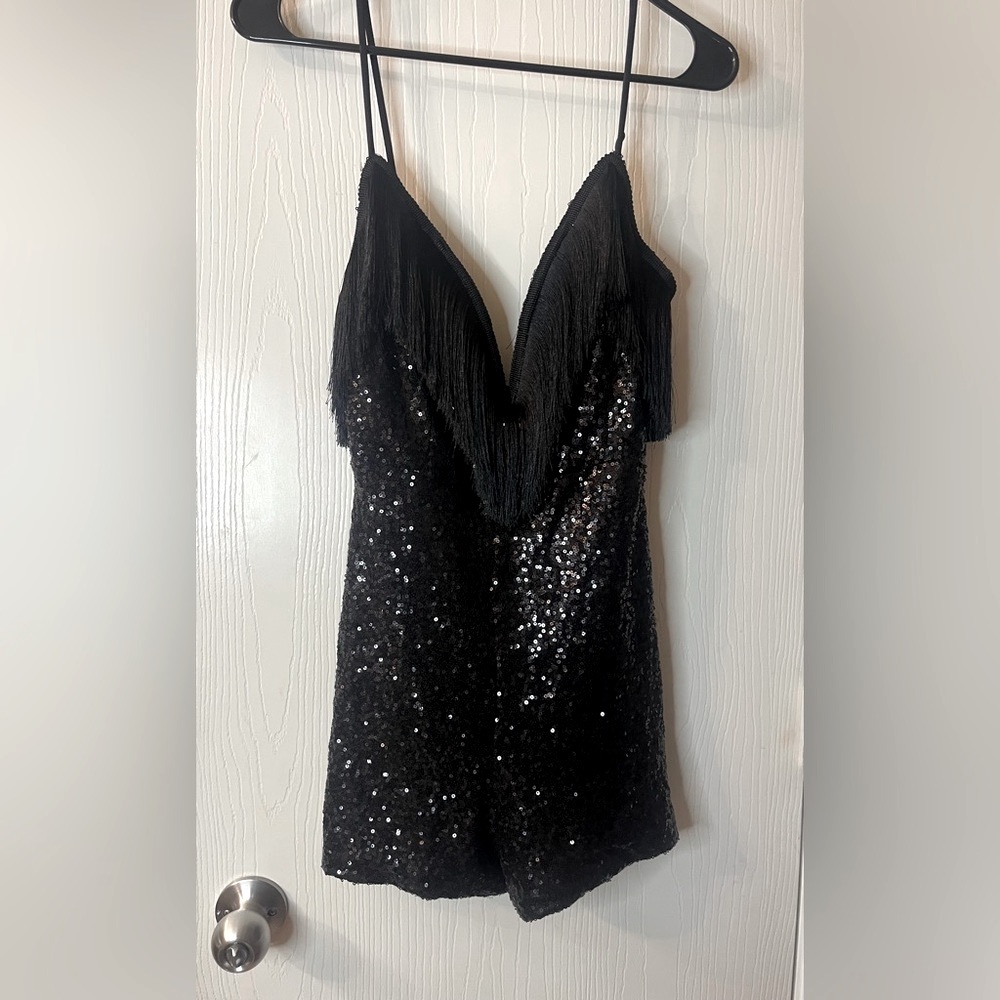 🛍️NWOT Windsor Small Black Sequin Romper